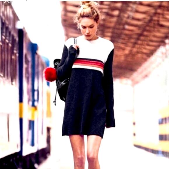 Free People Dresses & Skirts - Free People Color Block Sweater Mini Dress Long Sleeve Size Small